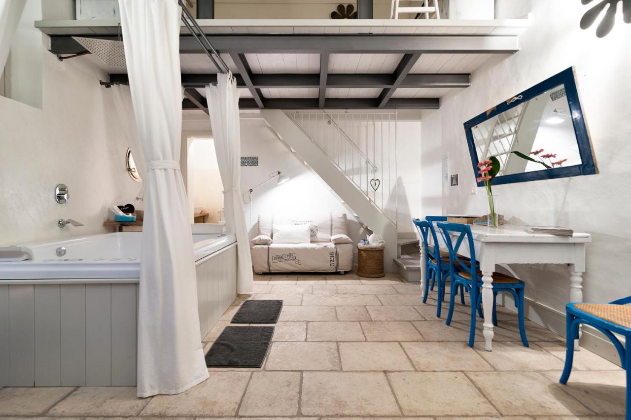Palazzo Mandurino Luxury Relais Bed & Breakfast Zollino Exterior photo
